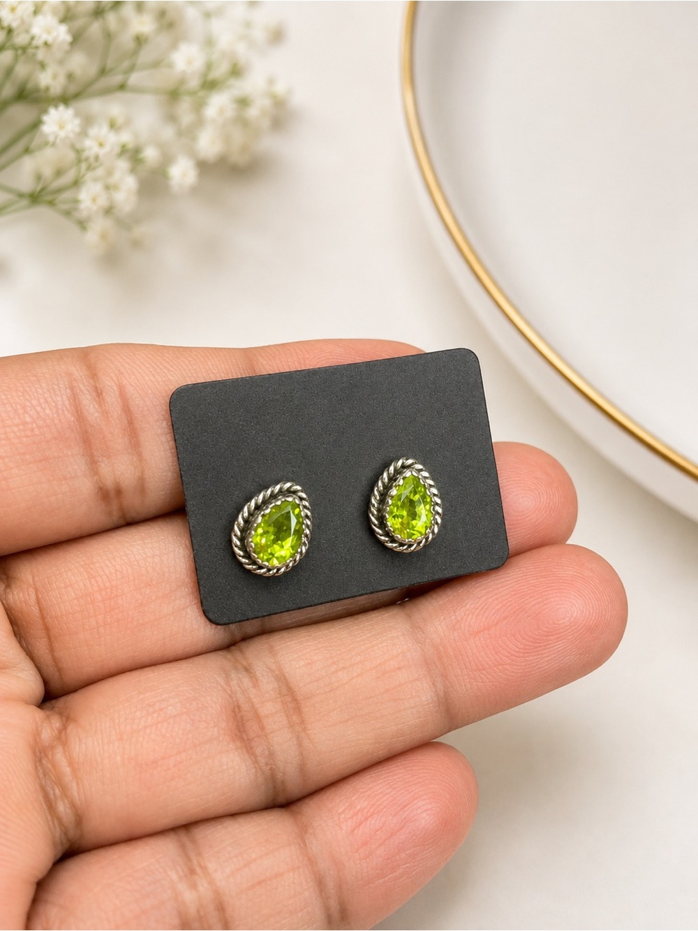 s925 Green Teardrop peridot Crystal Stud Earrings -Silver Frame